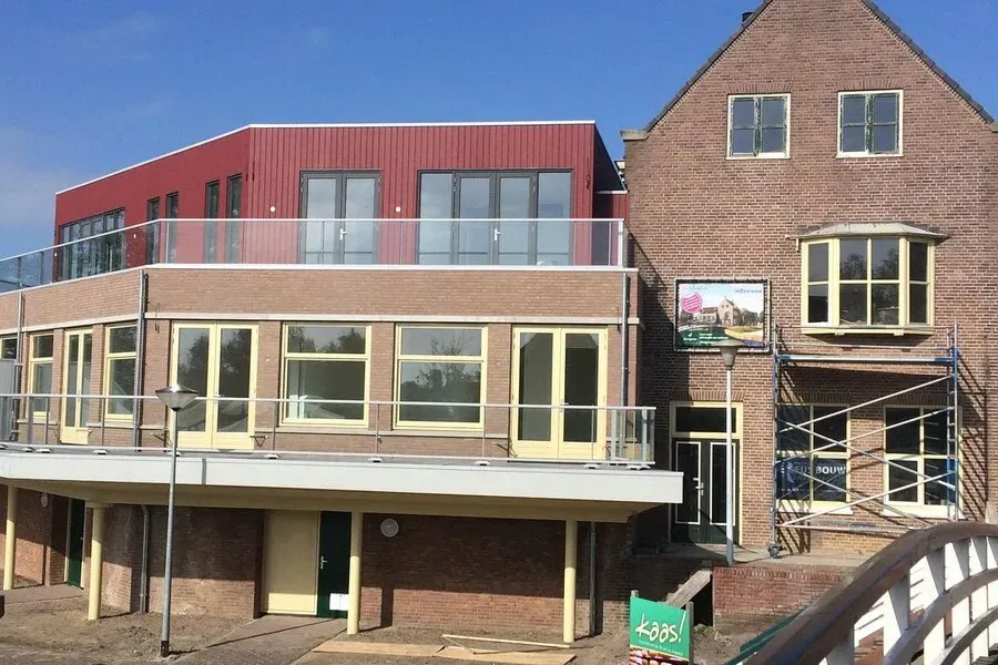 特征性灯泡建筑完成 2