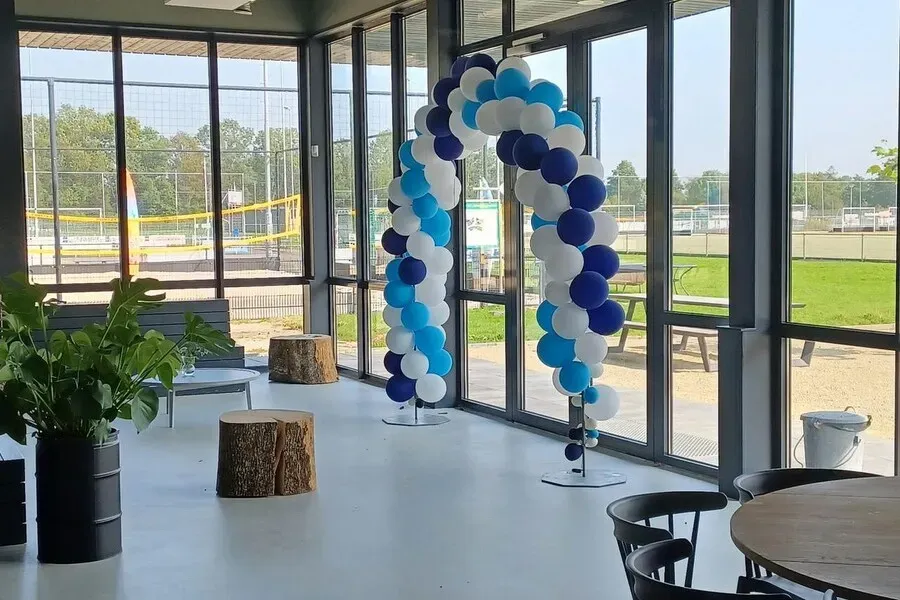 Nieuw clubhuis in Hoogwoud